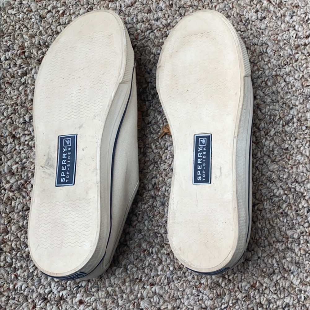 sperry’s - Picture 4 of 6
